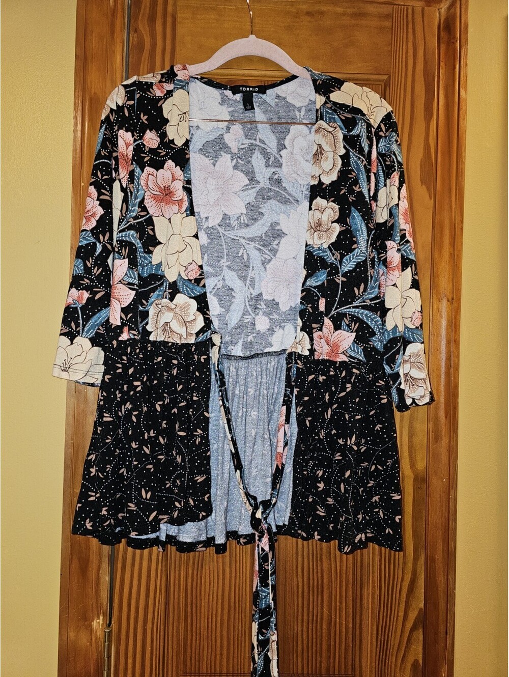 Torrid Floral Wrap Plus Size Blouse Size 1x